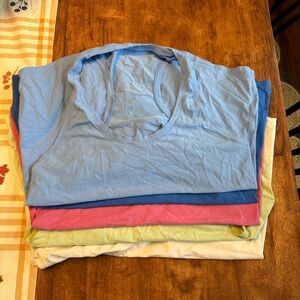 Lot of lululemon love tanks